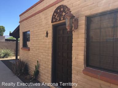 Main picture of 2305 E Helen St