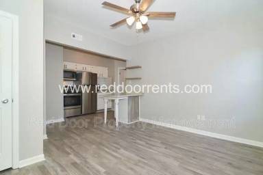 Main picture of 1337 E Market St