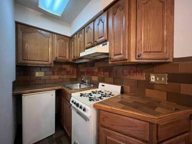 Main picture of 9 Birch Cres