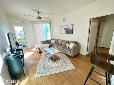 Main picture of Trailside