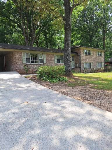 Main picture of 1840 Donald Dr