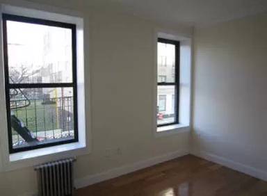 Main picture of 325 E 100th St