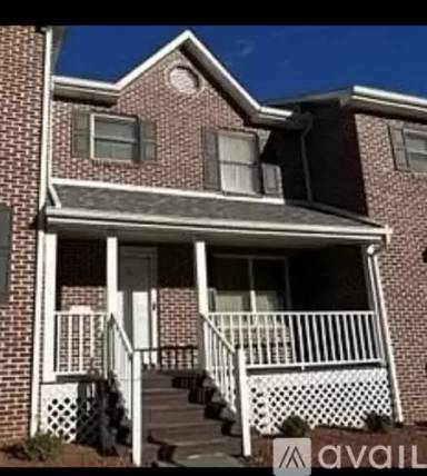 Main picture of 809 Edgemont North St NE