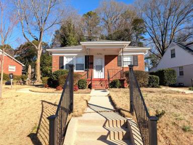 Main picture of 320A Fannie Cir