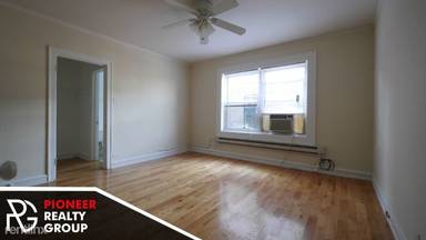 Main picture of 540 W Wellington Ave