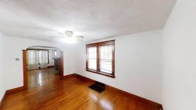 Main picture of 119 Harriet Ave