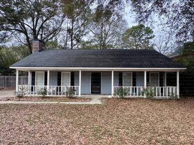 Main picture of 3555 Fuller St