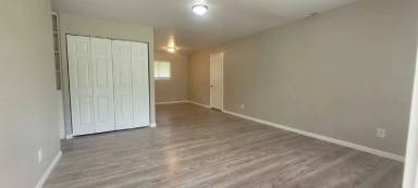 Main picture of 1060 E 47th Pl