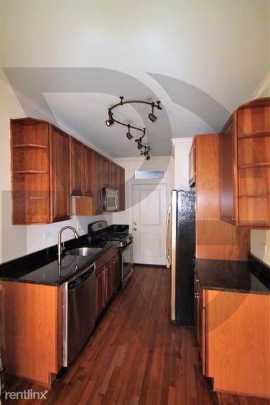 Main picture of 740 W Addison St