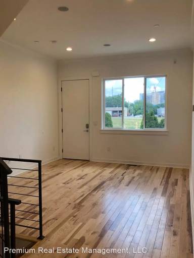 Main picture of 3008 Titan St