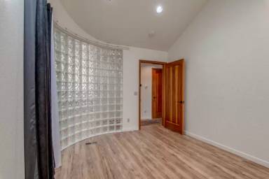 Main picture of 3636 Auburn Blvd