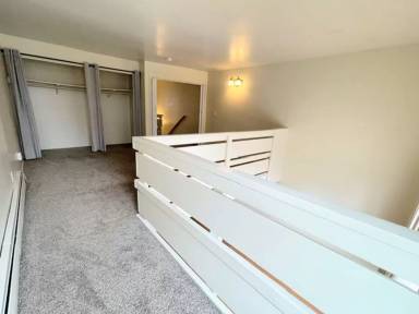 Main picture of 256 W 23rd Ave