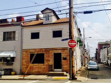 Main picture of 119 S 17th St