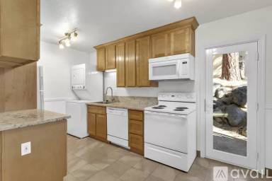 Main picture of 611 Village Blvd