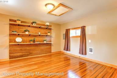 Main picture of 18922 SE Mildred St