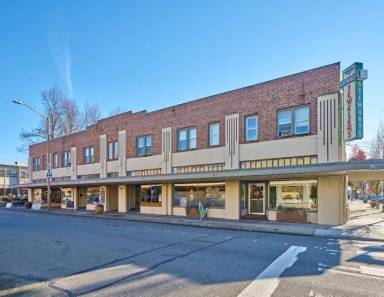 Main picture of 220 W Meeker St