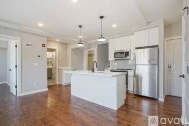 Main picture of 1710 Cambridge St