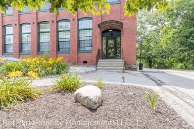 Main picture of 30 Lincoln St