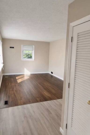 Main picture of 2617 Wingate Rd
