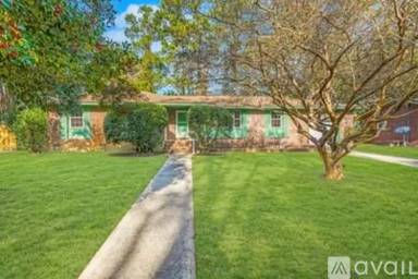 Main picture of 1395 W Lenevar Dr