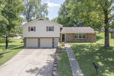 Main picture of 223 Mary Dr