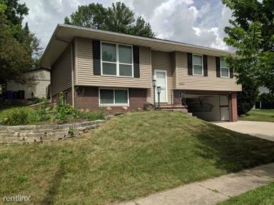Main picture of 4627 Orchard Dr NW