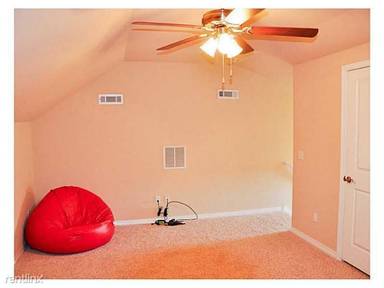 Main picture of 1231 S Oxbow Way