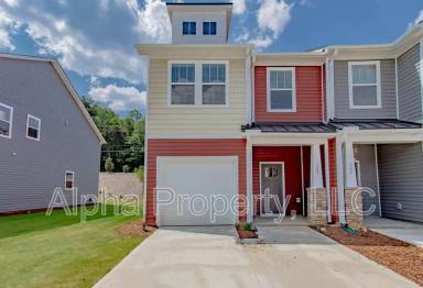 Main picture of 370 Hague Dr