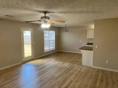 Main picture of 2400 Apple Blossom Ln