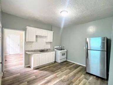 Main picture of 550 Busti Ave