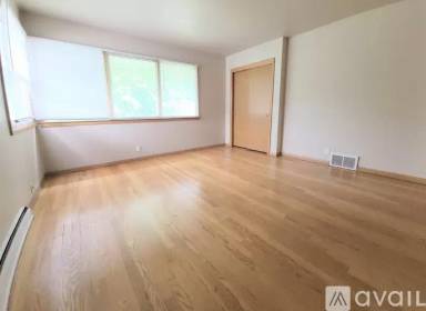 Main picture of 627 S 64th St