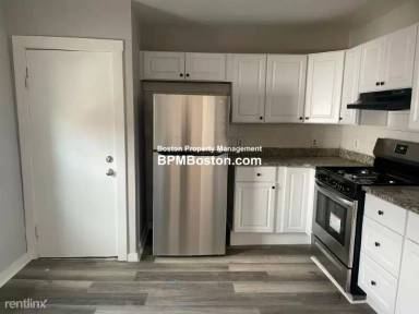 Main picture of 32 Decatur St