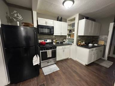 Main picture of 500 Pine St
