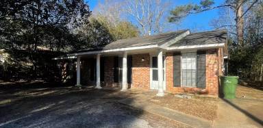 Main picture of 6123 Hinchcliff Rd