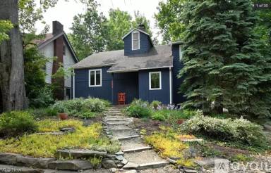 Main picture of 3024 Meadowbrook Blvd