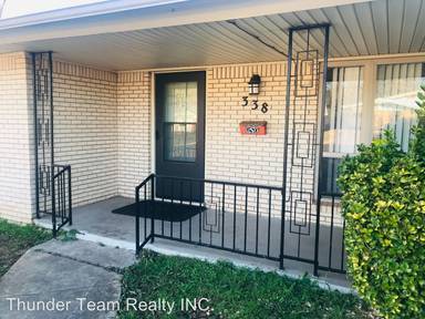 Main picture of 338 NE 59th St