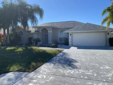 Main picture of 12750 SW Kingsway Cir