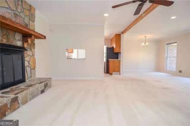 Main picture of 5547 Prince Phillip Way