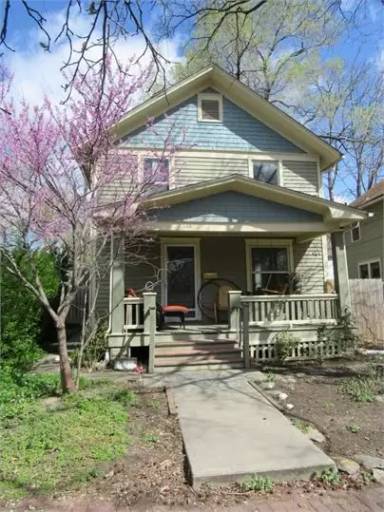 Main picture of 348 E 12th St