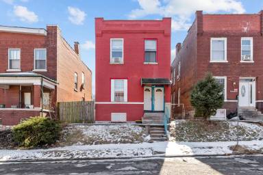 Main picture of 3302 Winnebago St