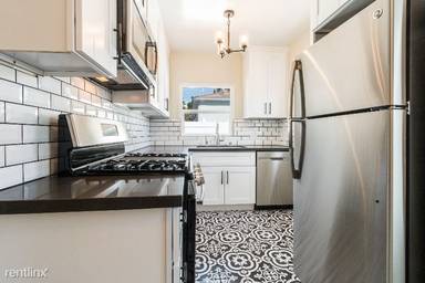 Main picture of 7315 La Jolla Blvd