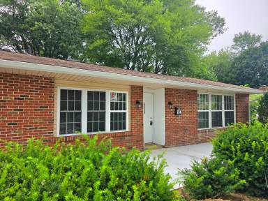 Main picture of 127 Kenmar Dr