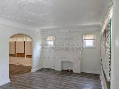 Main picture of 15080 Steel St