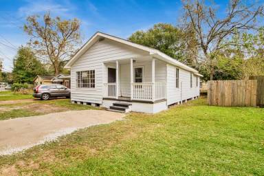 Main picture of 2113 Hathcox St