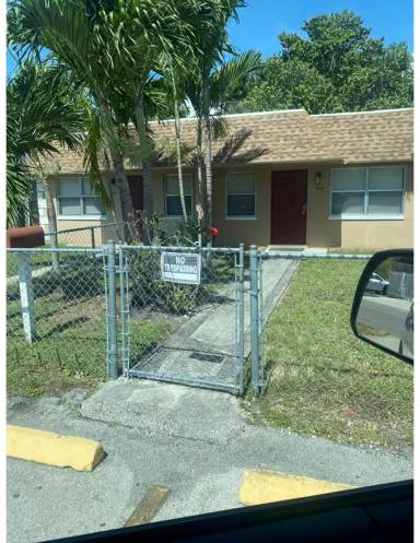 Main picture of 1409 NW 8th Ave