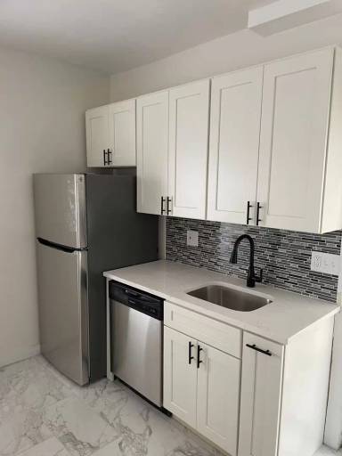 Main picture of 211 Onset Ave