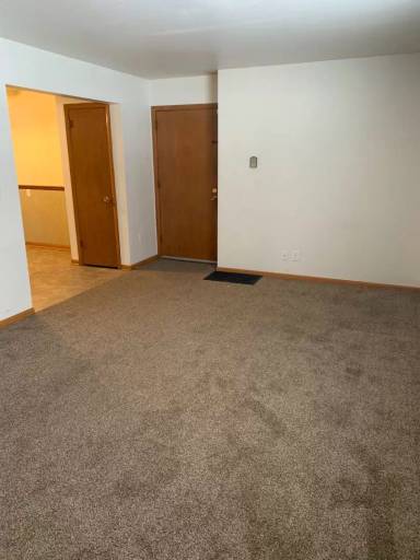 Main picture of 323 E Harrison St