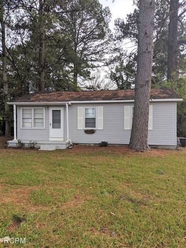 Main picture of 1812 Oakwood Ave NE