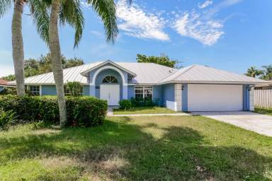 Main picture of 13789 Geranium Pl