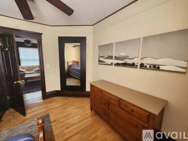 Main picture of 344 16th Ave NE